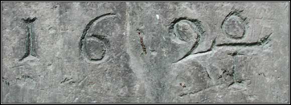 Detail on George Bonfield (1690/1691) headstone.